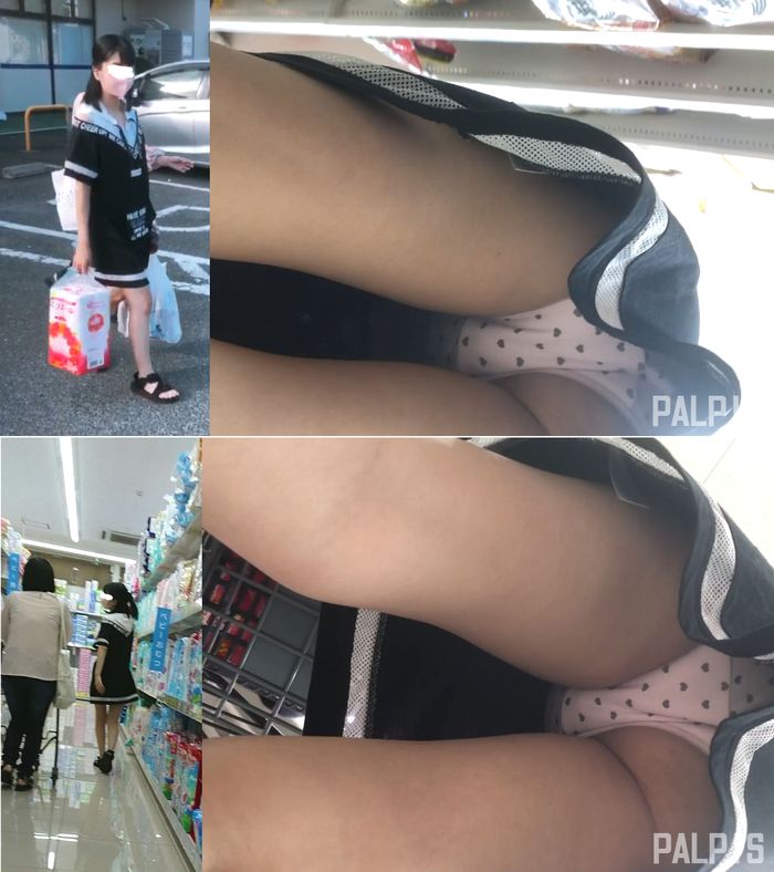 どこかで見たことのある下着の女の子をパシャリ