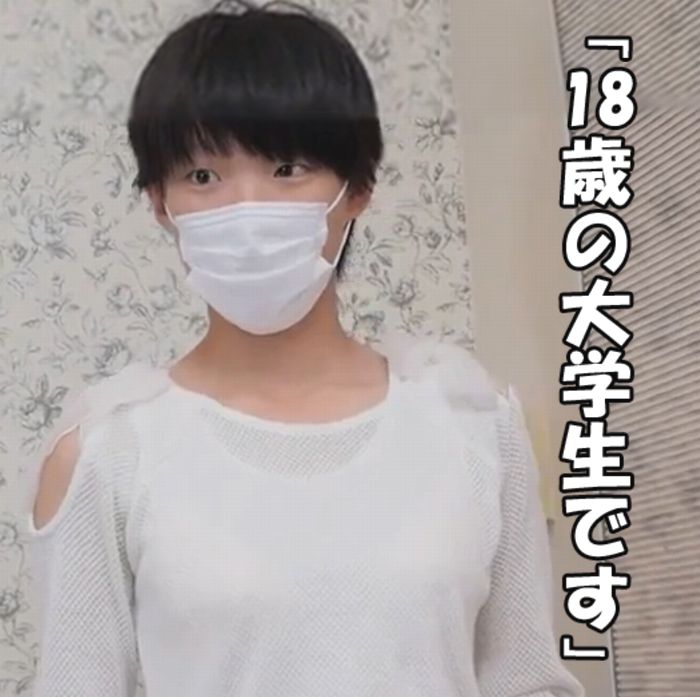 18歳JD！快楽に抗えず「中にください・・中に出してくださいぃぃ！」こんな地味で真面目そうな学生が・・脱いだらまさかの巨乳・・