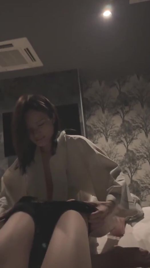 【400PT】スレンダーな彼女とハメ撮り【無修正】