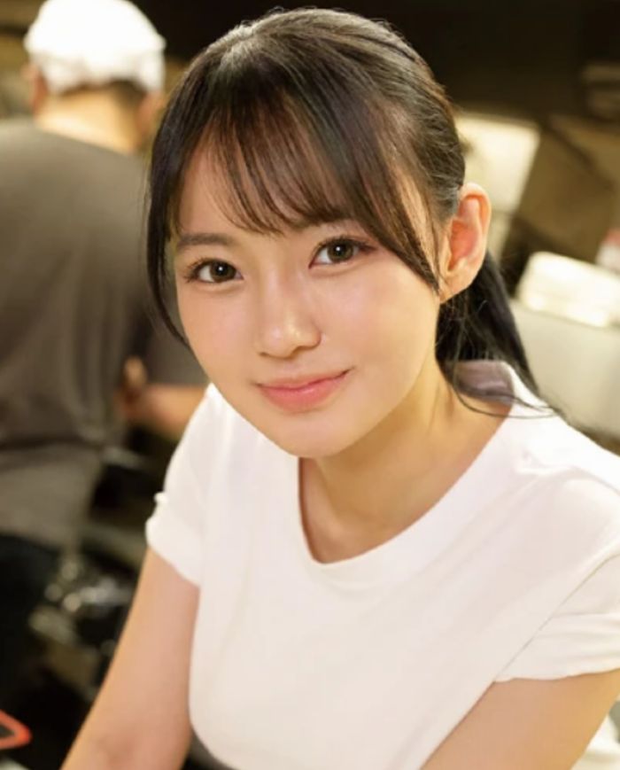 相浦ひかる デビュー前にこっそり出演していた無修正個撮動画4本セット＋追加特典で最新MR動画1本追加